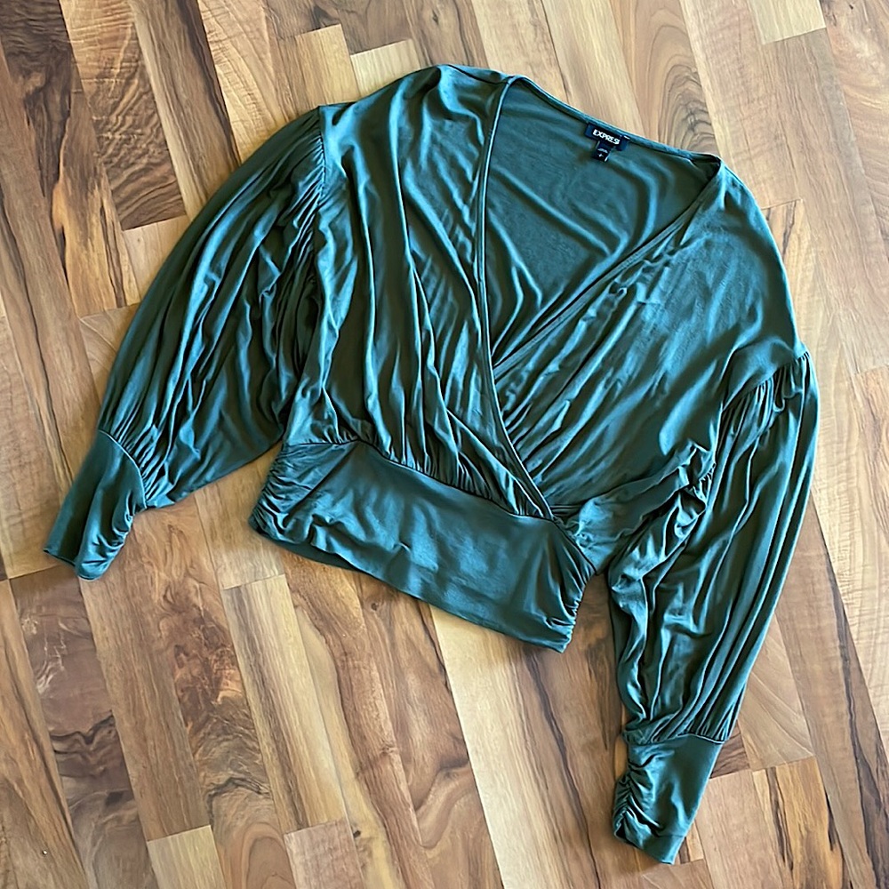 Express Balloon Sleeve Blouse